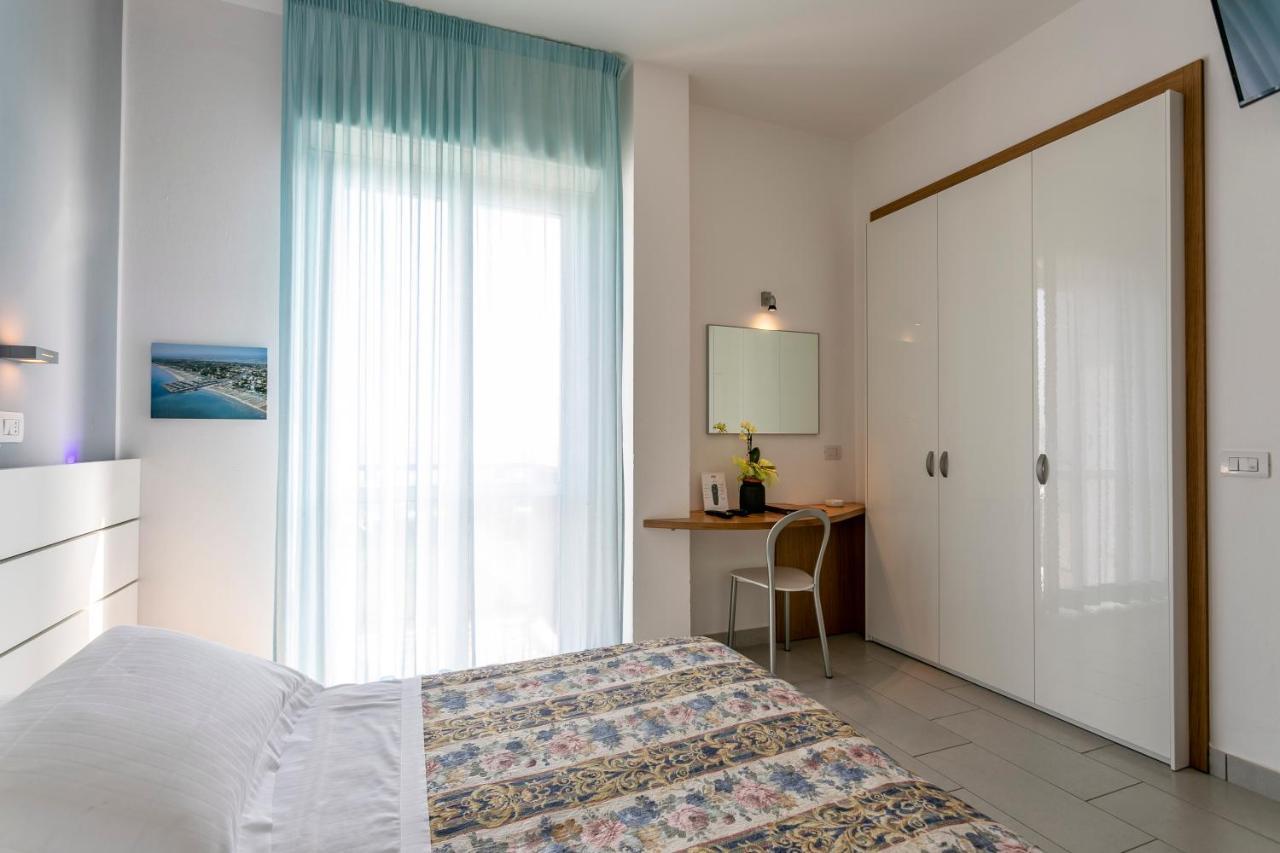 Hotel Baya - In Centro, Sul Mare 米兰马瑞提那 外观 照片