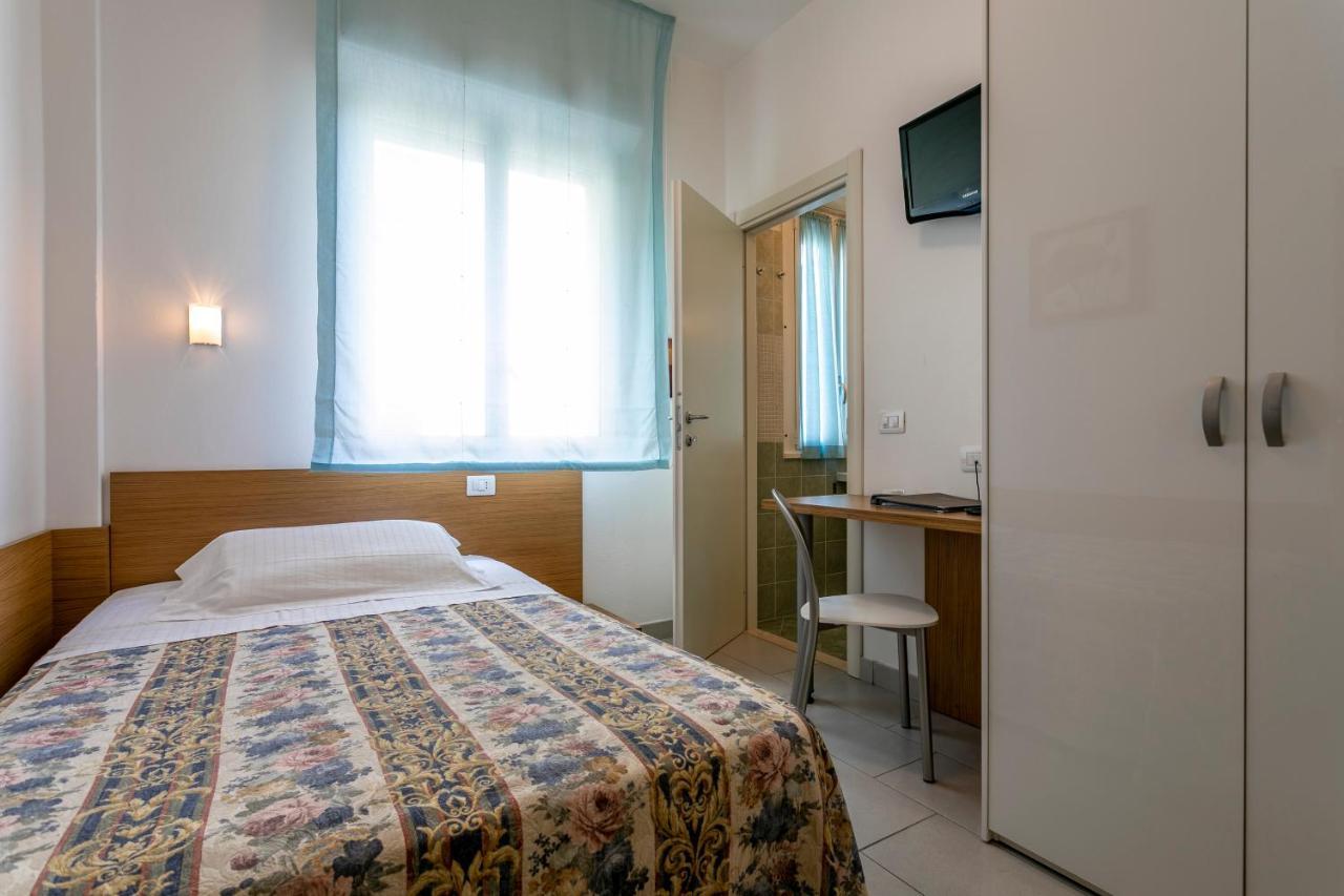Hotel Baya - In Centro, Sul Mare 米兰马瑞提那 外观 照片