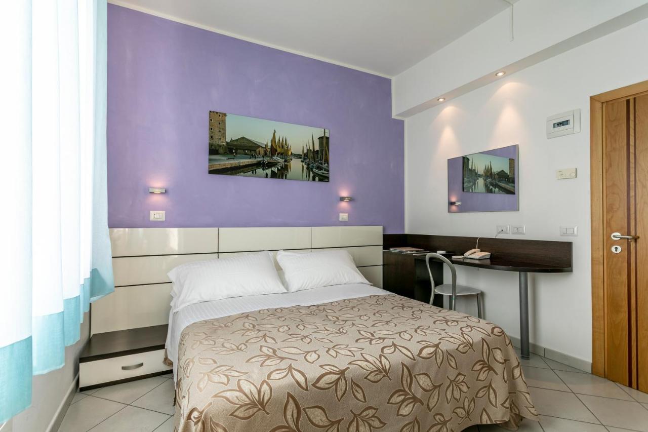 Hotel Baya - In Centro, Sul Mare 米兰马瑞提那 外观 照片
