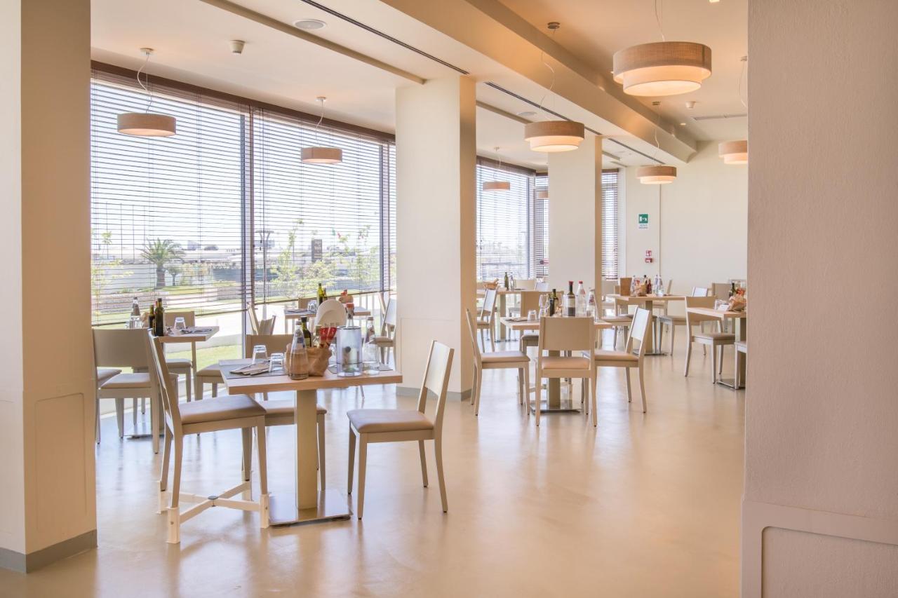 Hotel Baya - In Centro, Sul Mare 米兰马瑞提那 外观 照片