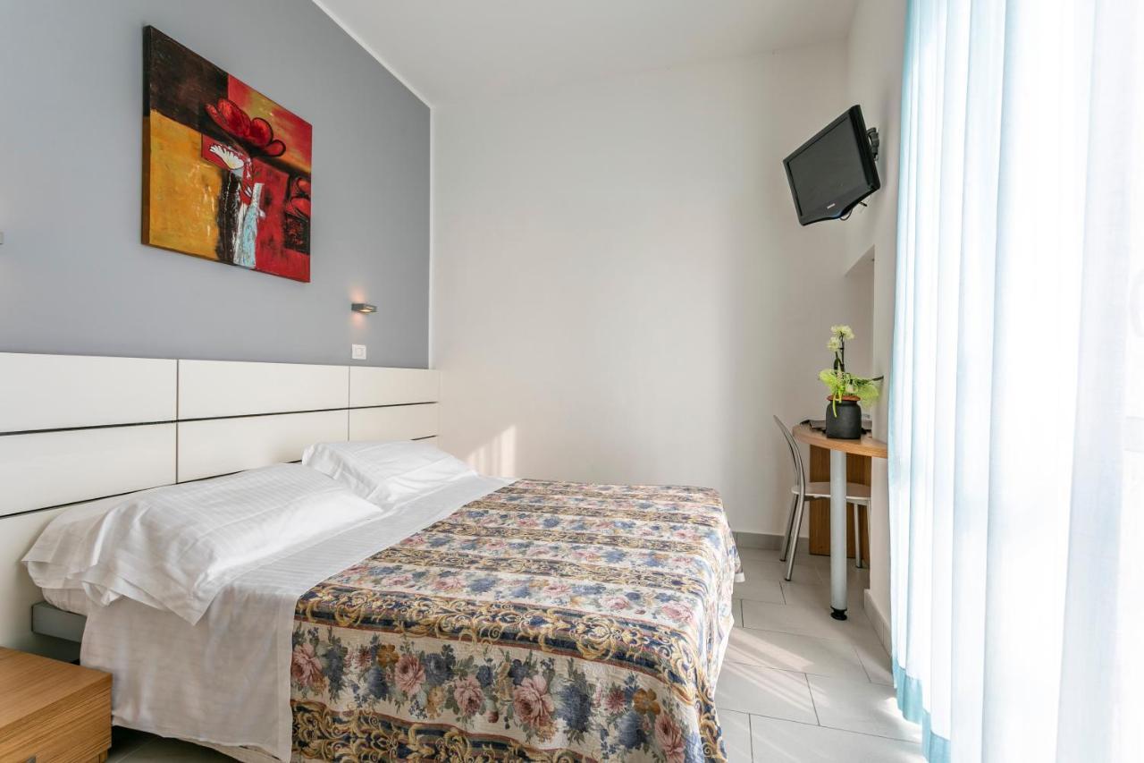 Hotel Baya - In Centro, Sul Mare 米兰马瑞提那 外观 照片
