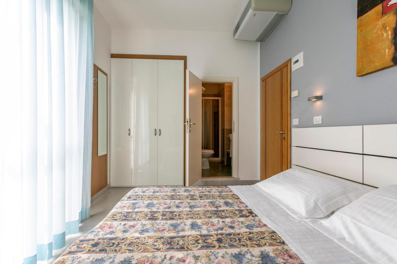 Hotel Baya - In Centro, Sul Mare 米兰马瑞提那 外观 照片