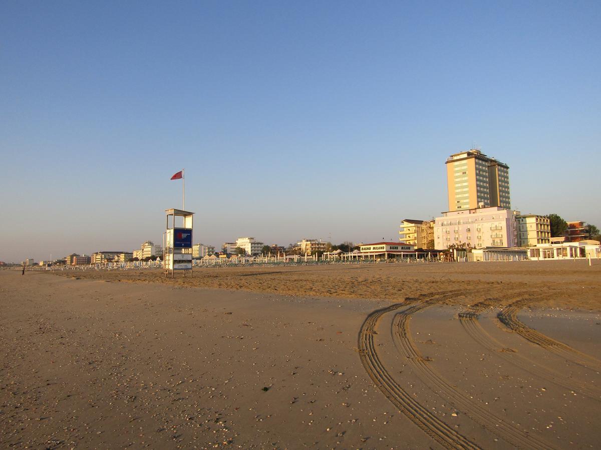 Hotel Baya - In Centro, Sul Mare 米兰马瑞提那 外观 照片